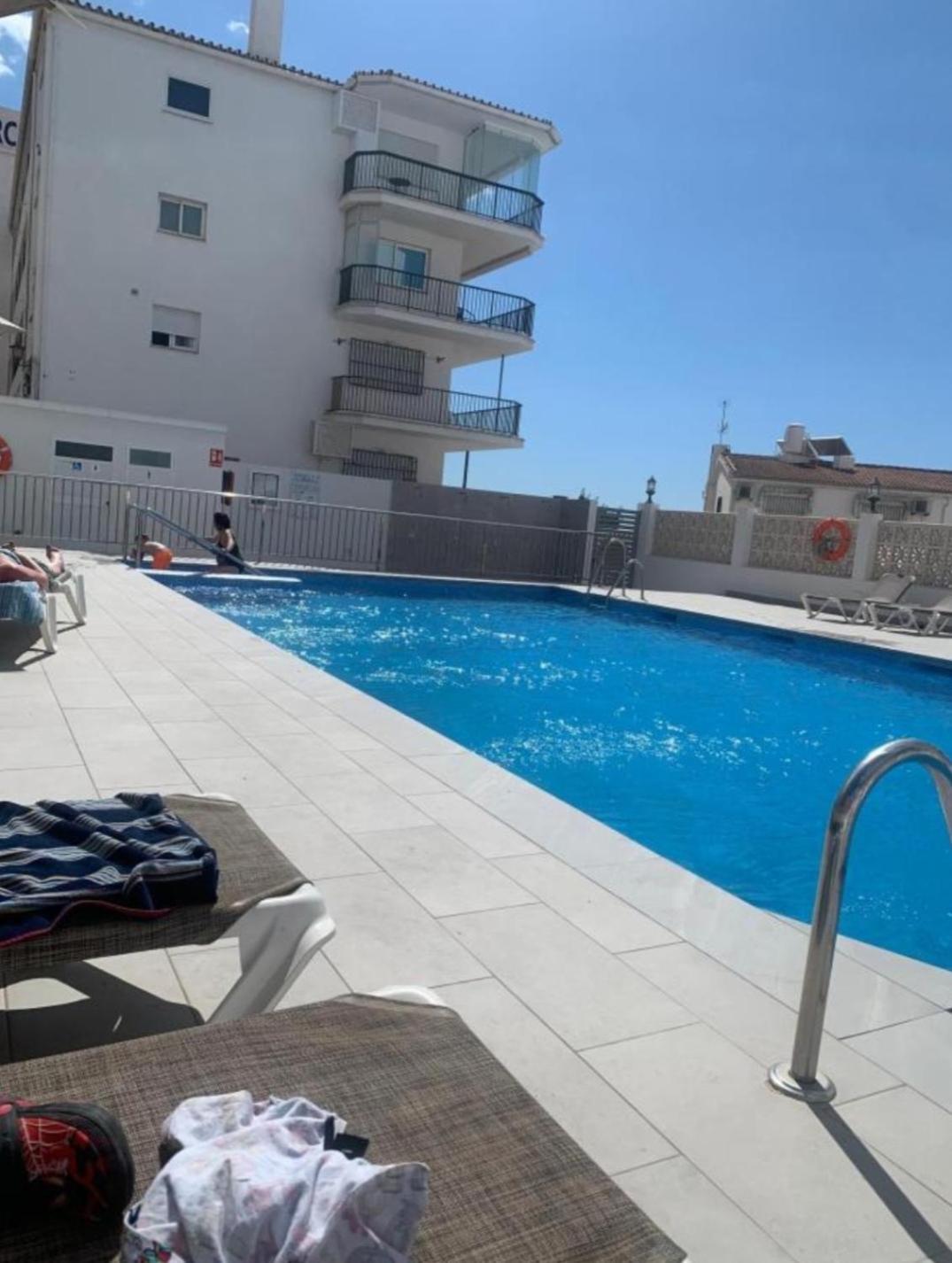 Precioso Apartamento Frontal Al Mar Nerja Buitenkant foto